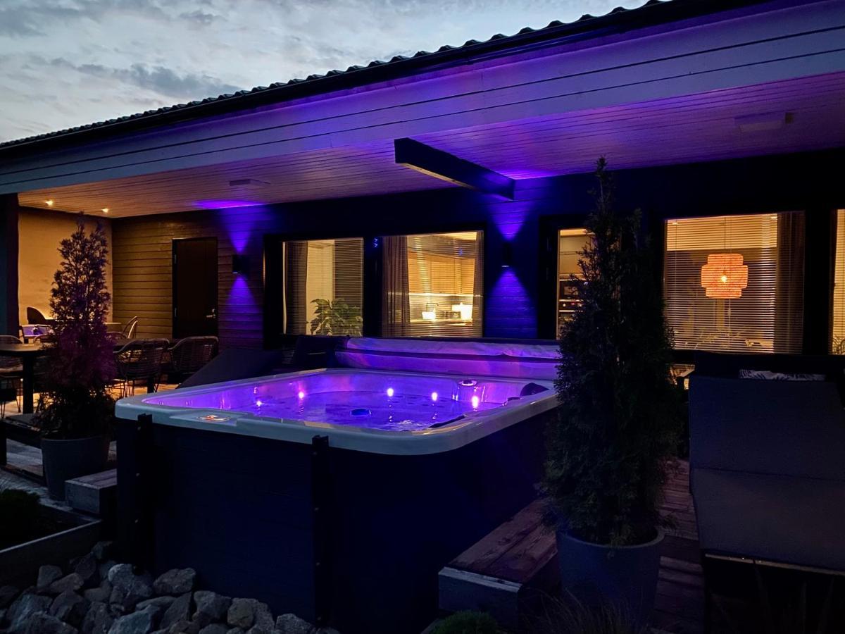 Idyllic Villa Unikko With Jacuzzi And Sauna Пори Екстериор снимка